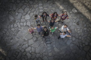 foto de un grupo de mujeres hecha desde arriba